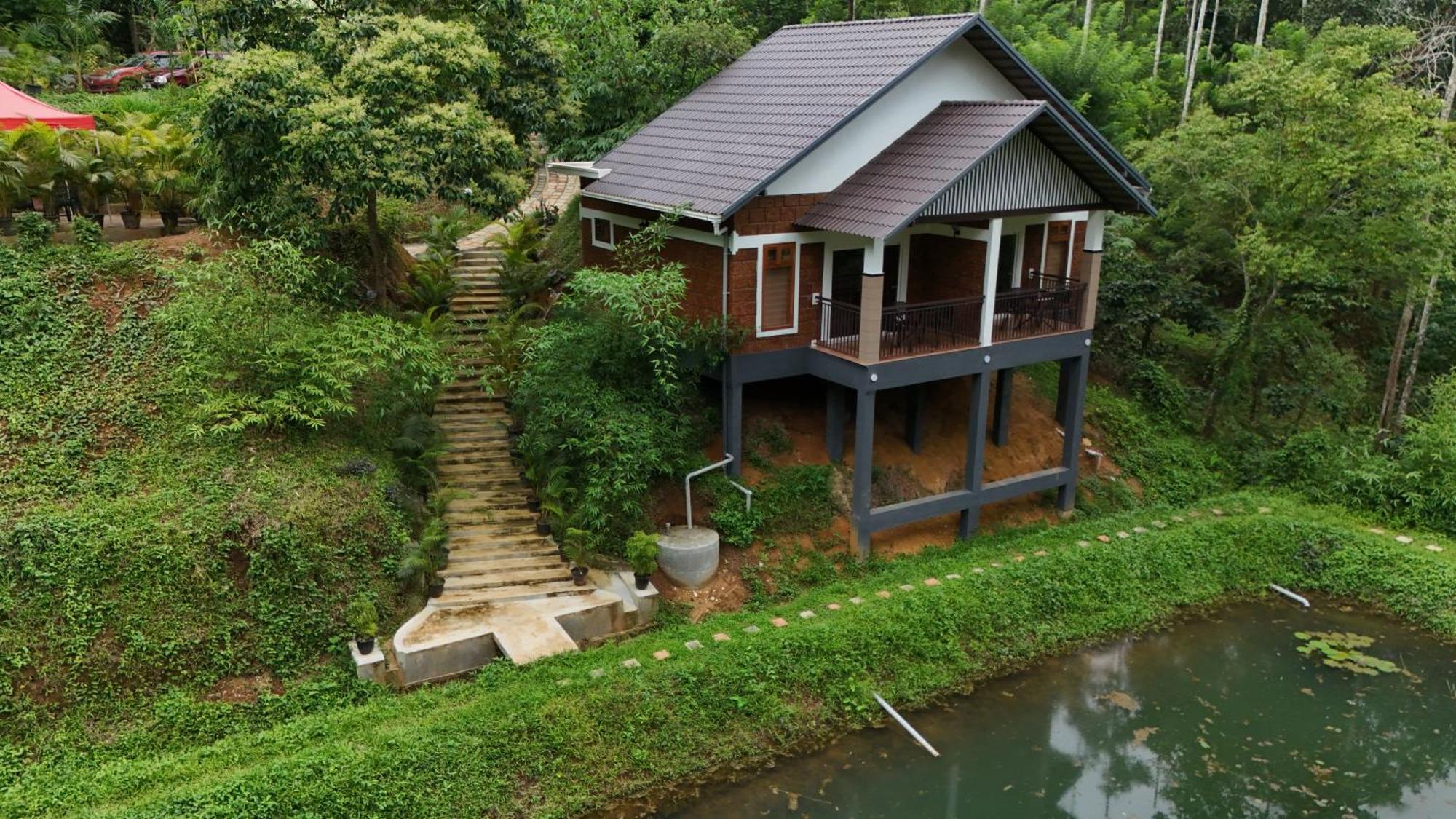 Casta Wild Resort Batheri 외부 사진